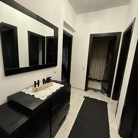 Katsaras House 3 Cozy Bedrooms شقة
