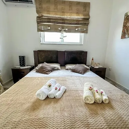 Katsaras House 3 Cozy Bedrooms *