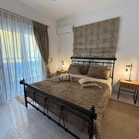 Katsaras House 3 Cozy Bedrooms