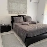 Katsaras House 3 Cozy Bedrooms *