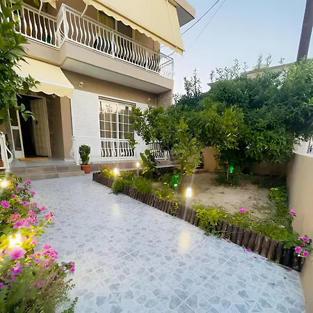 Апартаменты Katsaras House 3 Cozy Bedrooms Кремасти